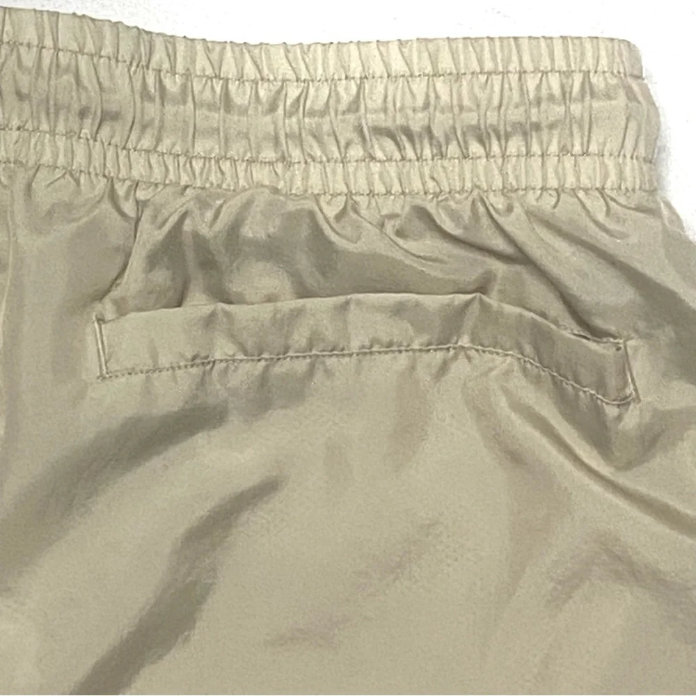 Nike Air Jordan Essentials Woven Shorts Flow Rattan Beige Size Medium - Picture 8 of 11